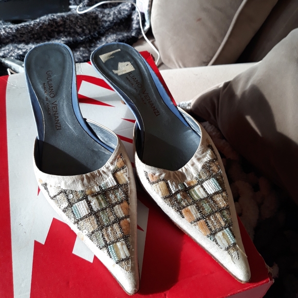 Purple sling backs, size 7, wild rose, satin, with rhinestones - Picture 8 of 8